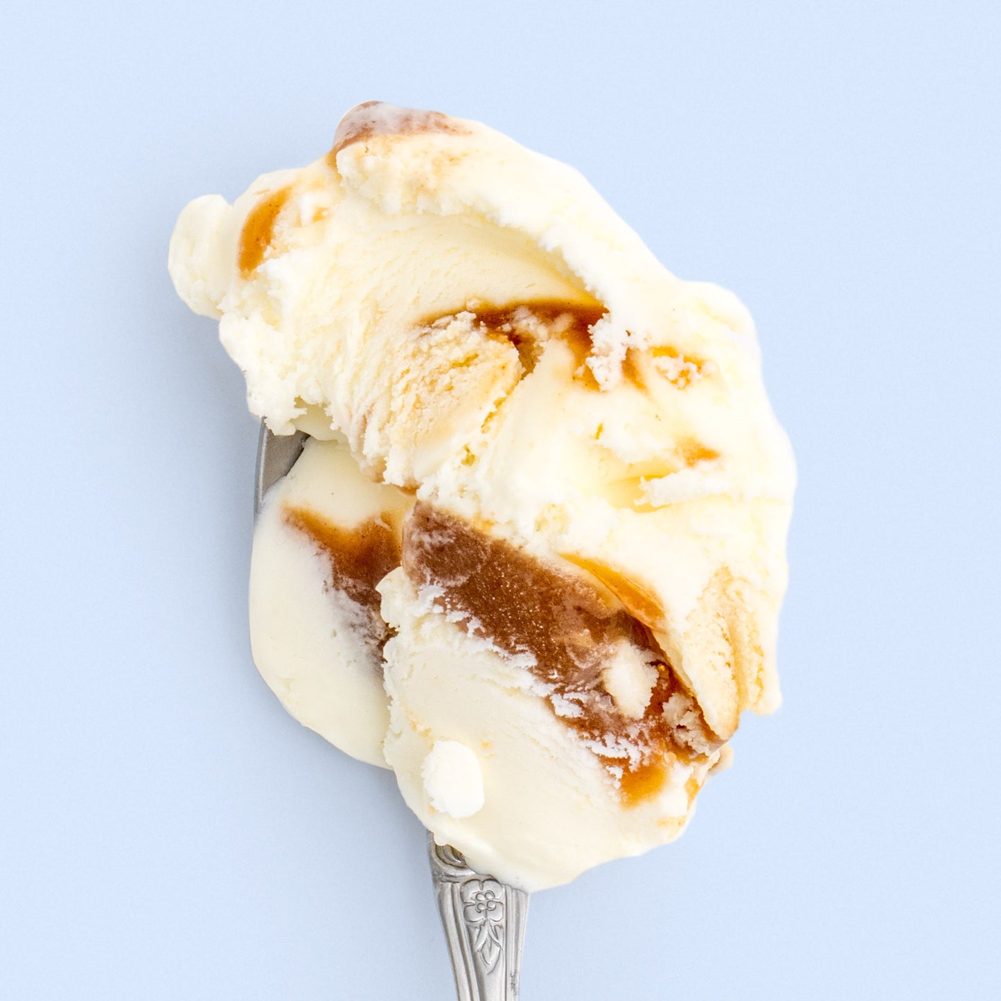 Skillet Cinnamon Roll Pint Jeni's Splendid Ice Creams